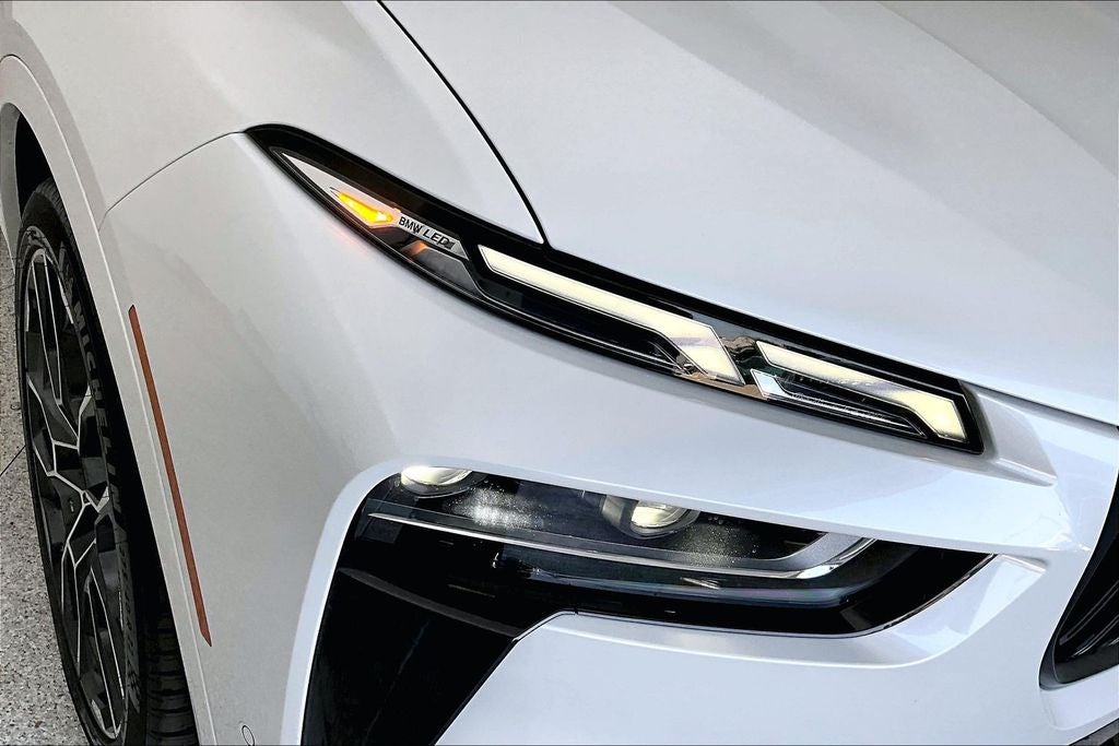 2024 BMW X7 M60i