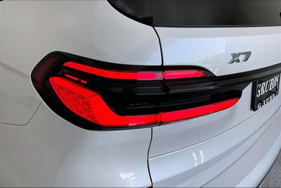 2024 BMW X7 M60i