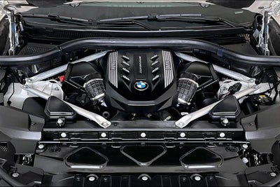 2022 BMW X6 M50i
