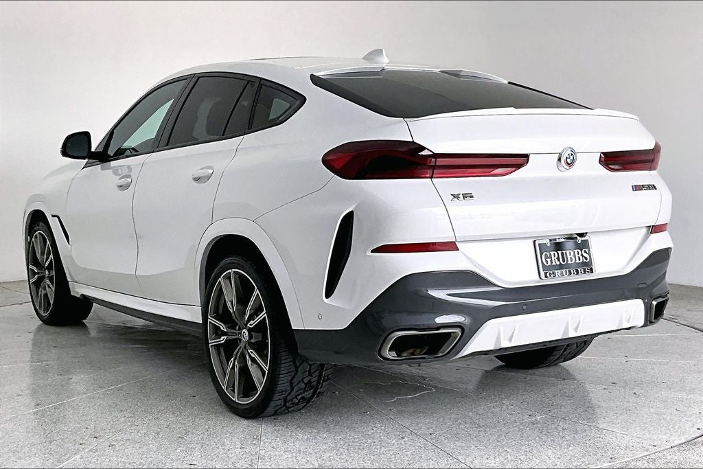 2022 BMW X6 M50i