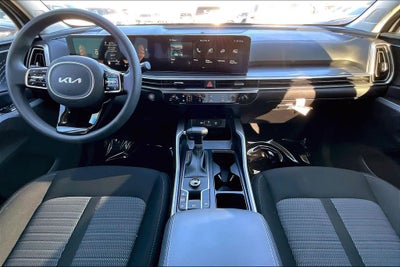 2025 Kia Sorento LX