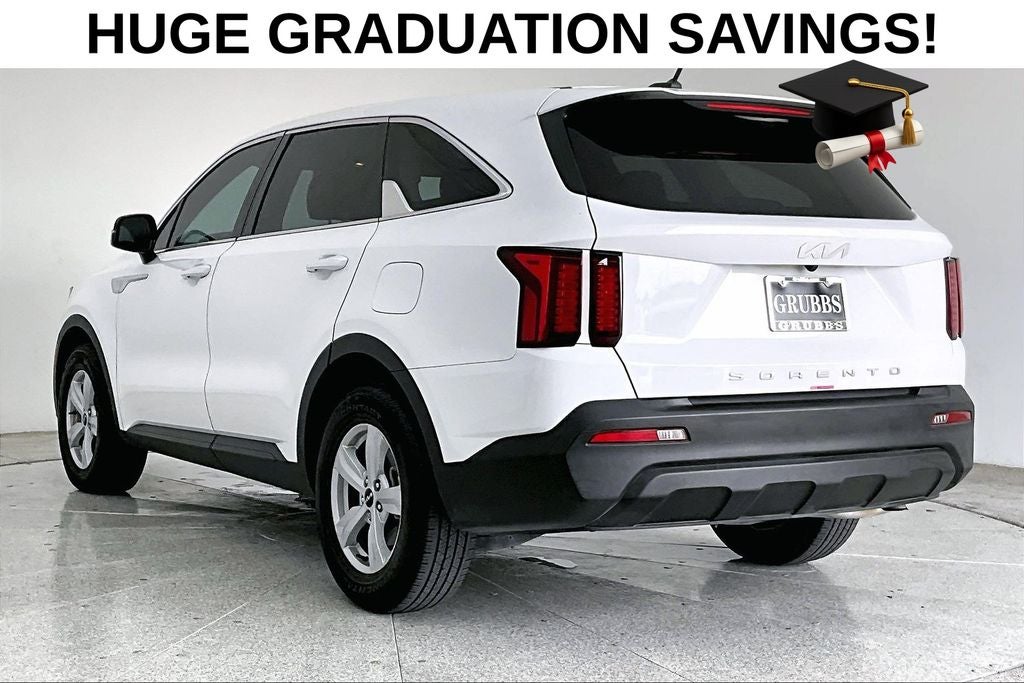 2022 Kia Sorento LX