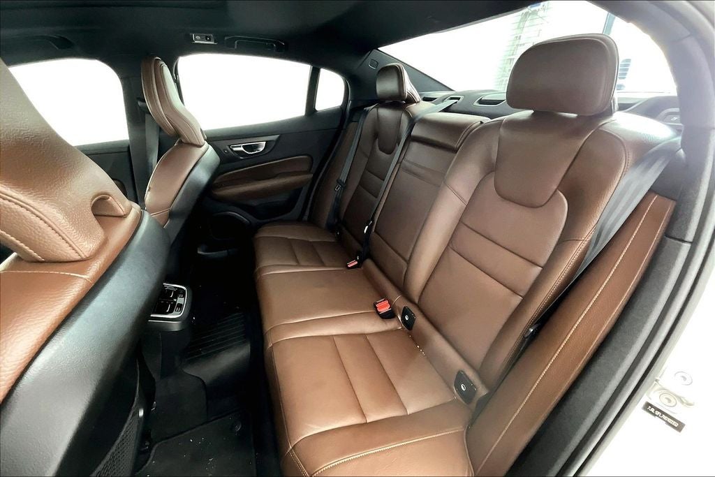 2022 Volvo S60 B5 Inscription