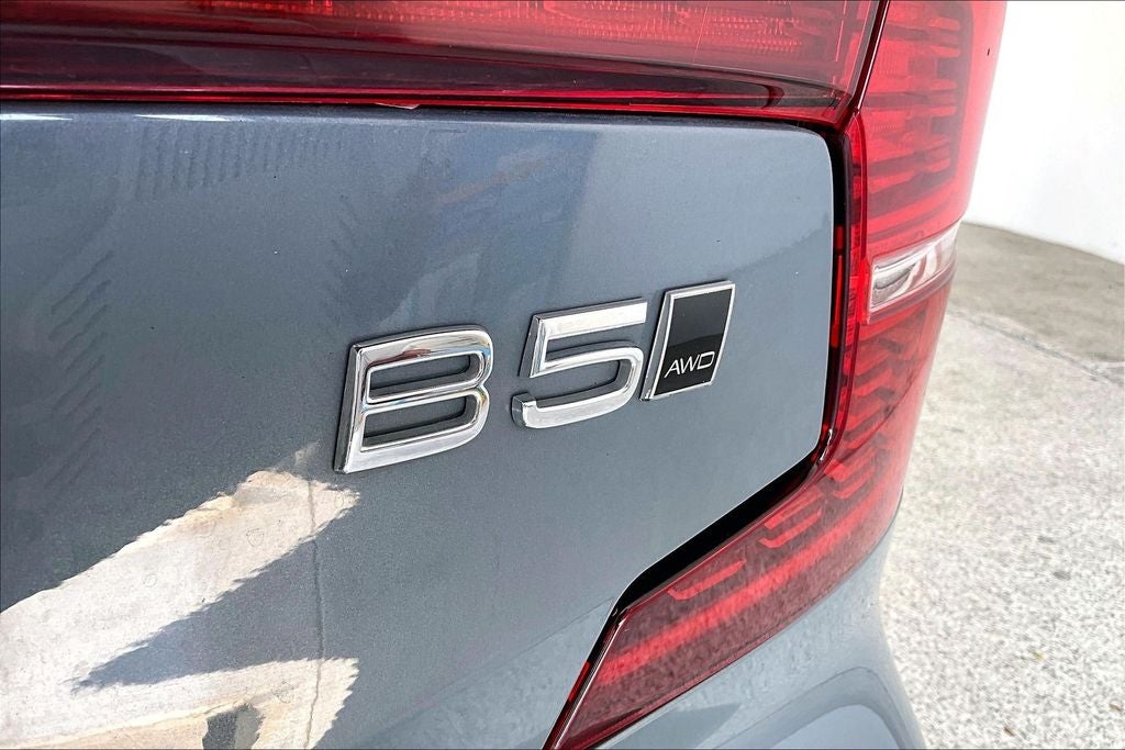 2024 Volvo S60 B5 Plus Dark Theme