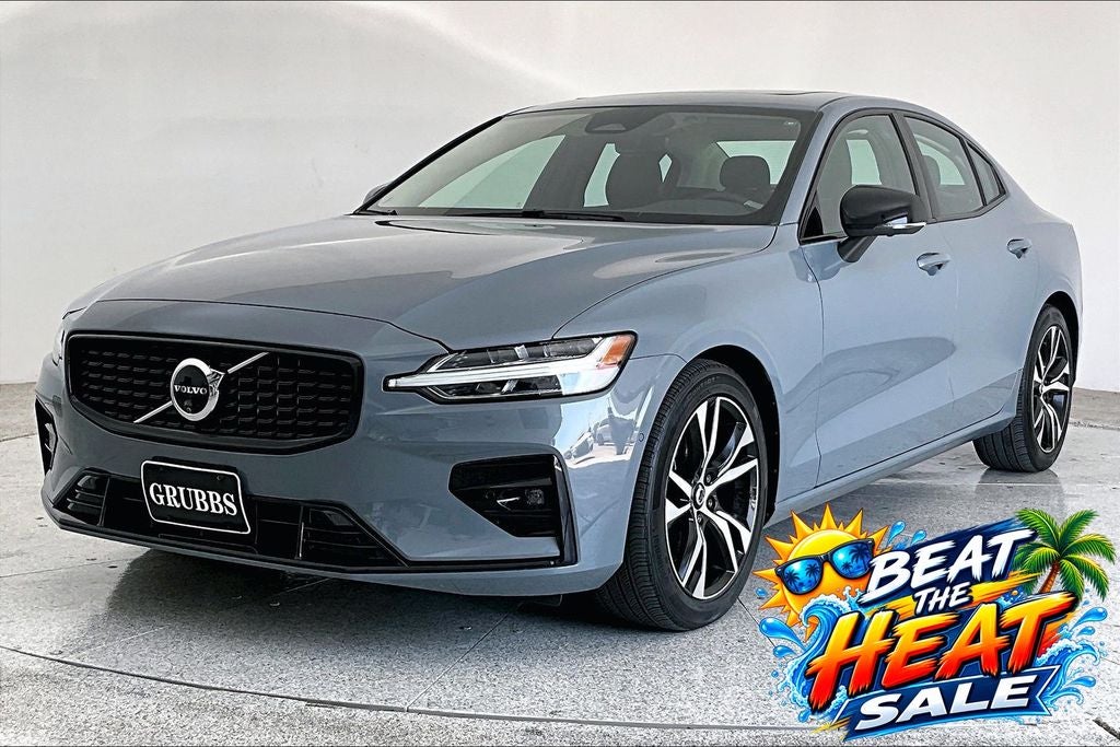2024 Volvo S60 B5 Plus Dark Theme
