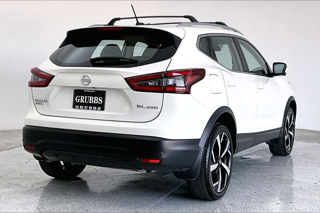 2022 Nissan Rogue Sport SL