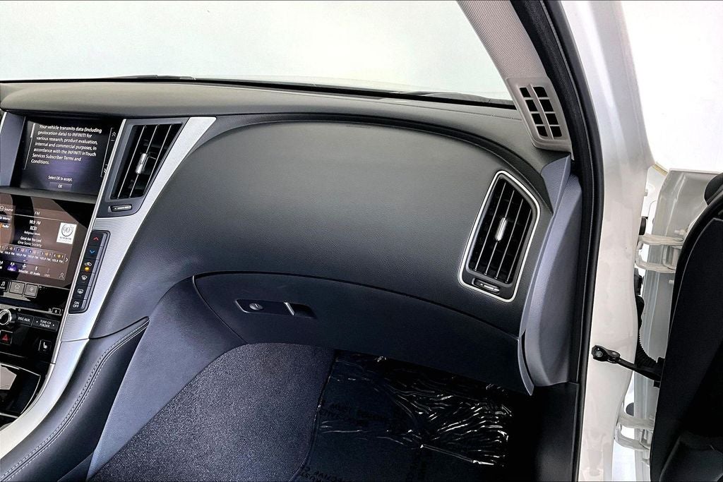 2023 INFINITI Q50 LUXE