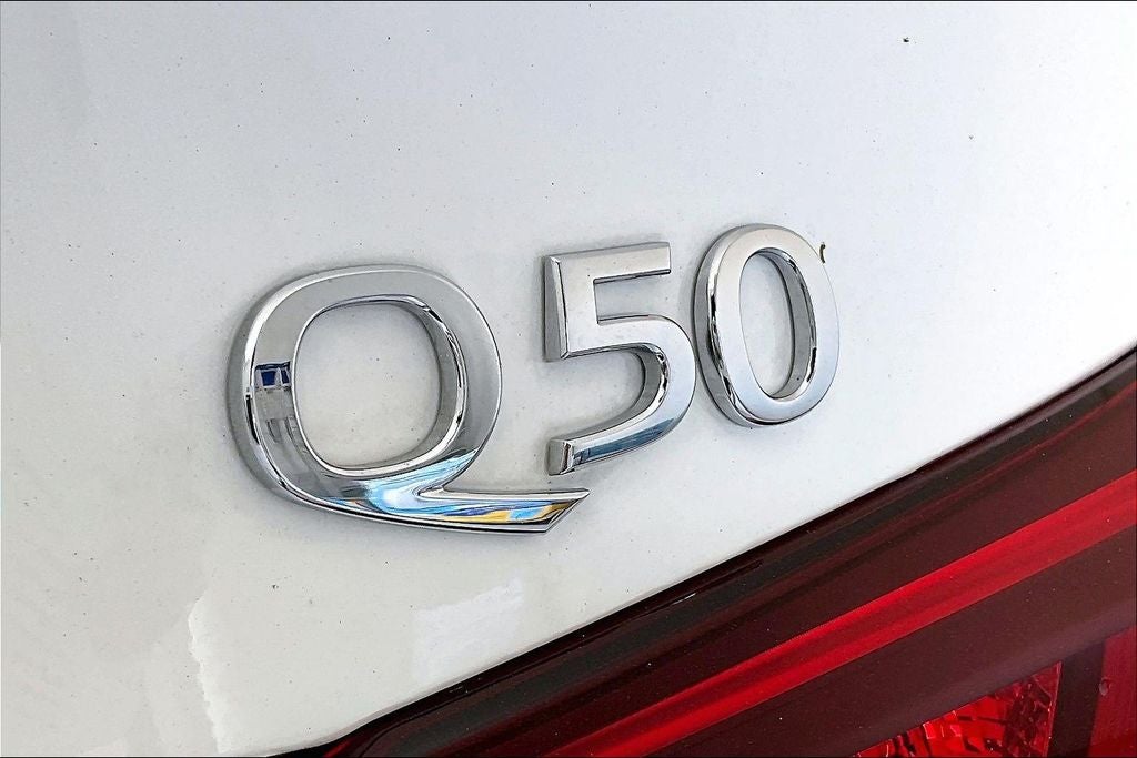 2023 INFINITI Q50 LUXE