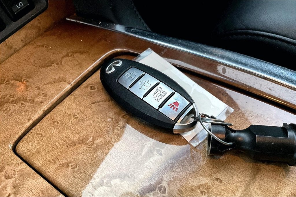 2011 INFINITI QX56 Base