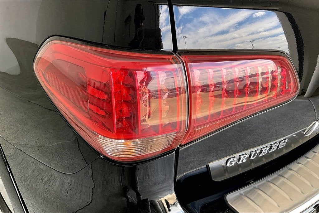 2011 INFINITI QX56 Base