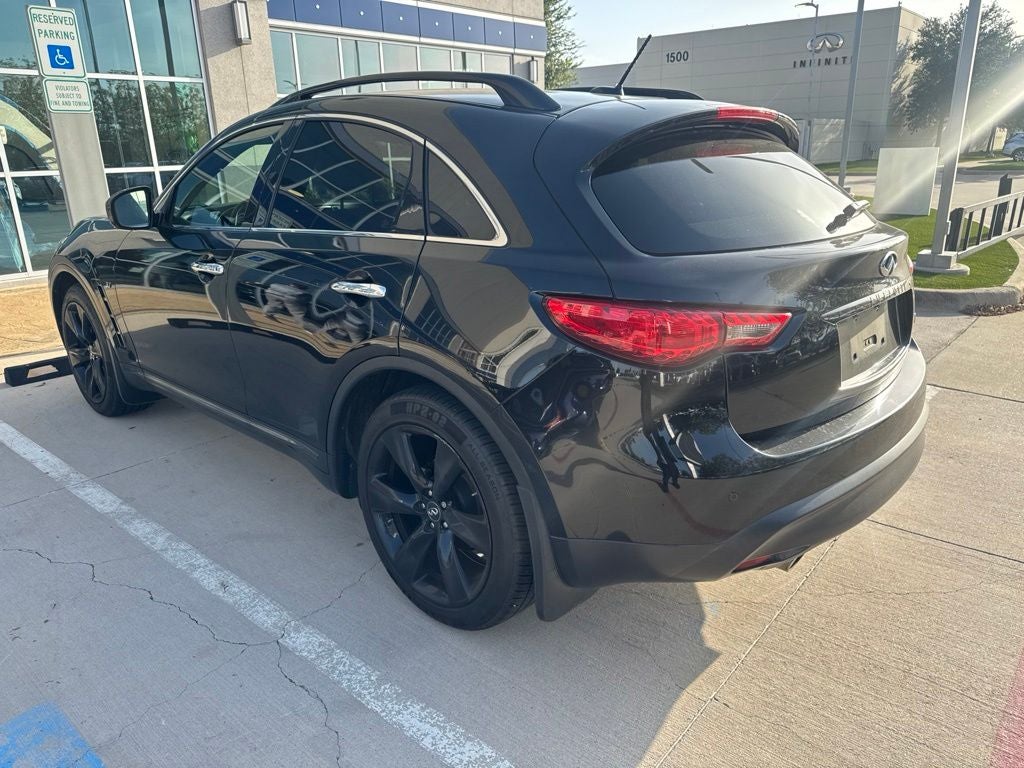 2017 INFINITI QX70 Base