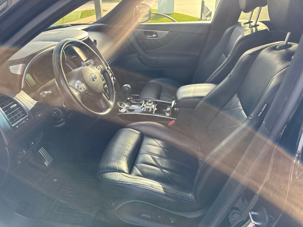 2017 INFINITI QX70 Base