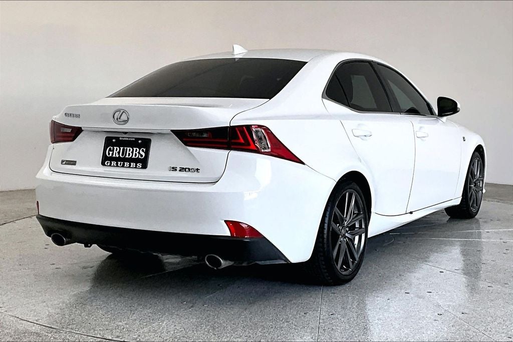 2016 Lexus IS 200t F-Sport