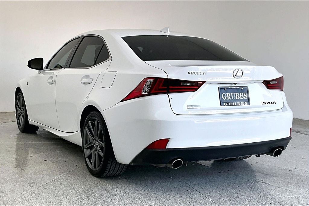 2016 Lexus IS 200t F-Sport