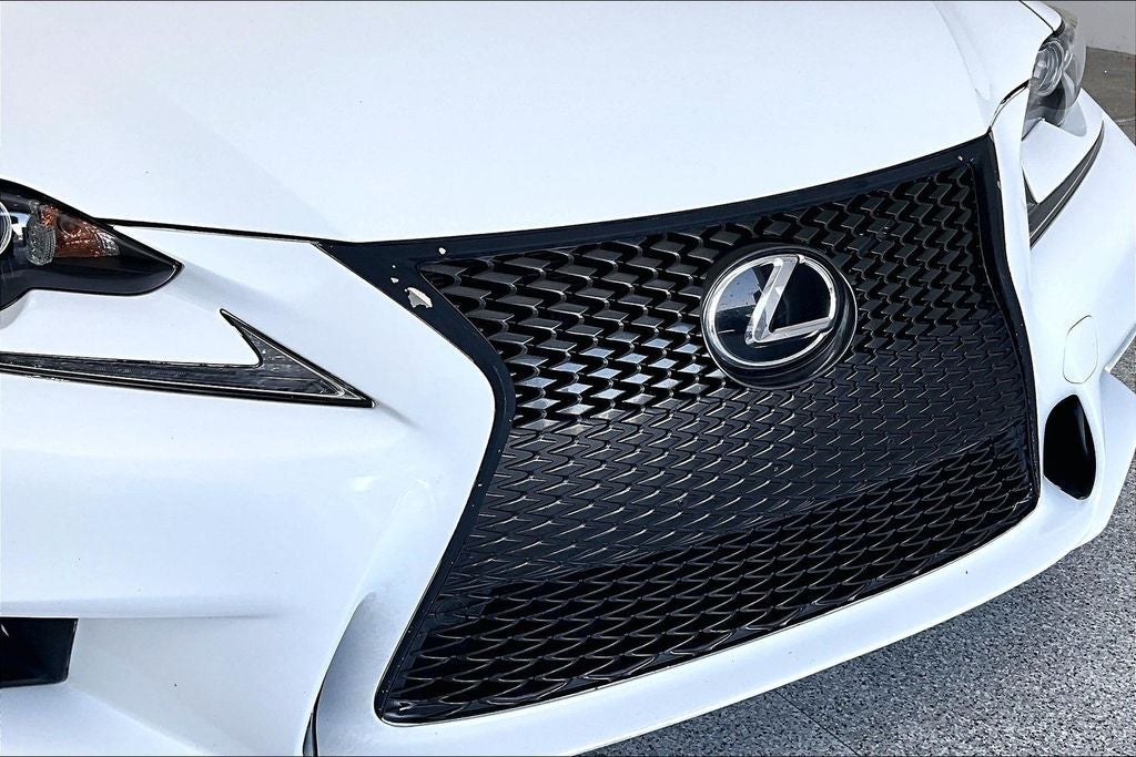 2016 Lexus IS 200t F-Sport