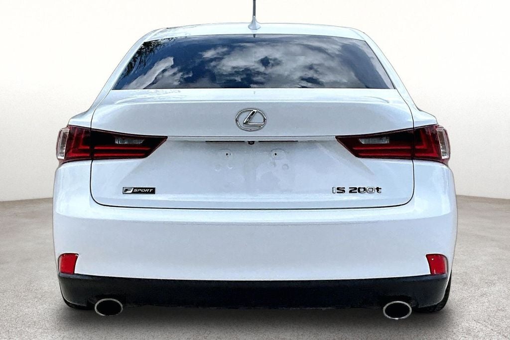 2016 Lexus IS 200t F-Sport