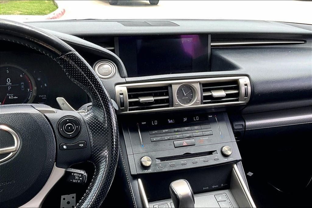 2016 Lexus IS 200t F-Sport