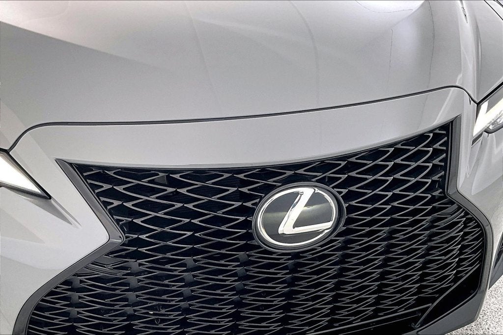 2024 Lexus IS 350 F SPORT Design