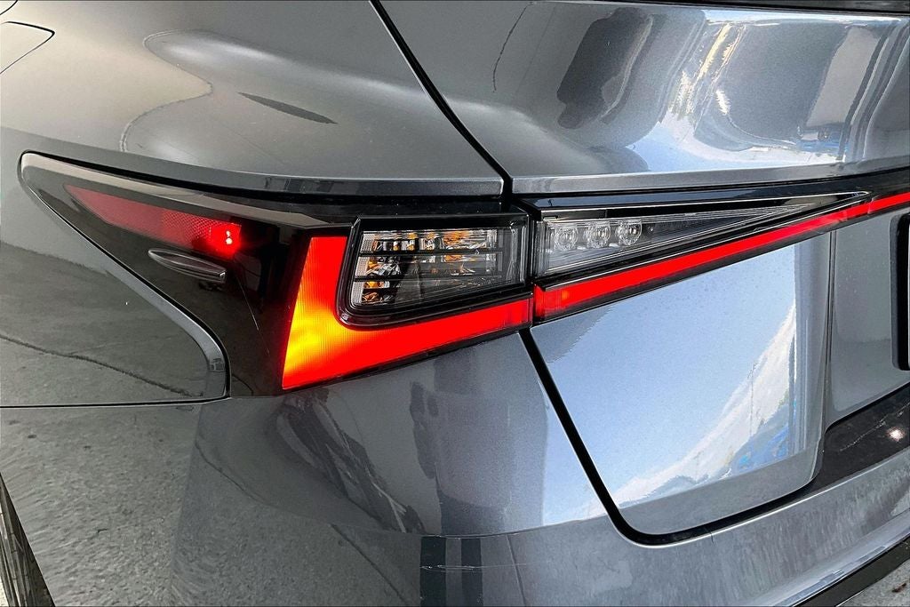 2024 Lexus IS 350 F SPORT Design