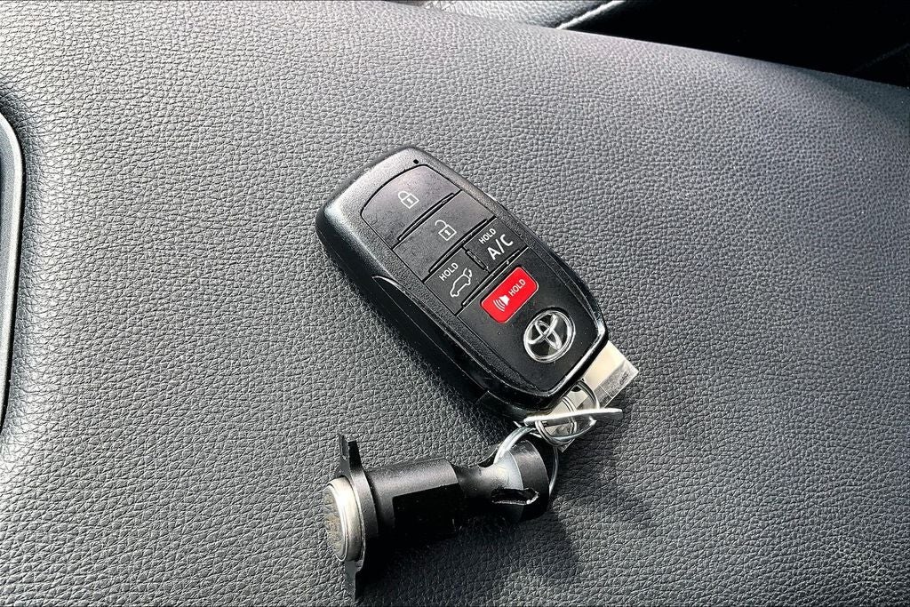 2024 Toyota BZ4X XLE