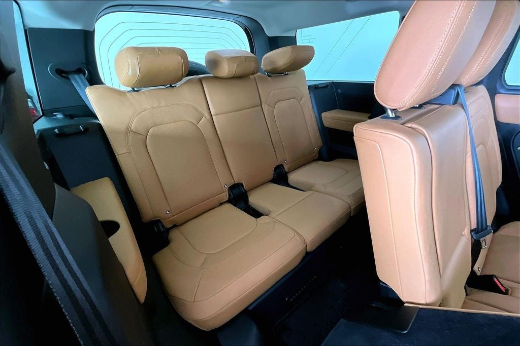 2023 Land Rover Defender 130 First Edition