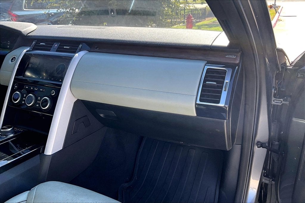 2018 Land Rover Discovery HSE Luxury
