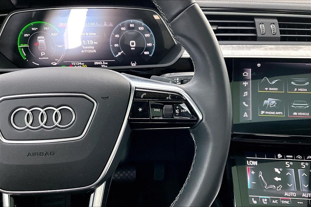 2024 Audi Q8 Sportback e-tron Premium Plus S line quattro