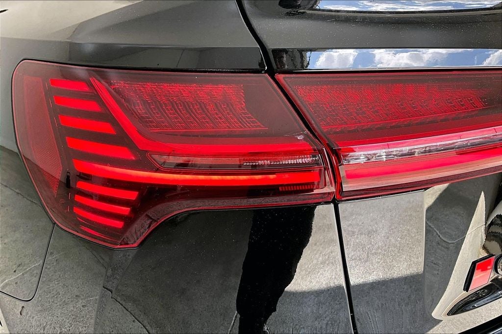 2024 Audi Q8 Sportback e-tron Premium Plus S line quattro