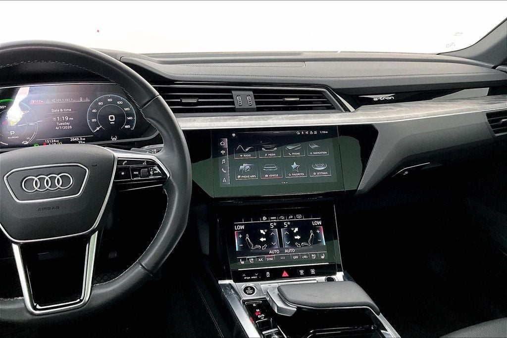 2024 Audi Q8 Sportback e-tron Premium Plus S line quattro