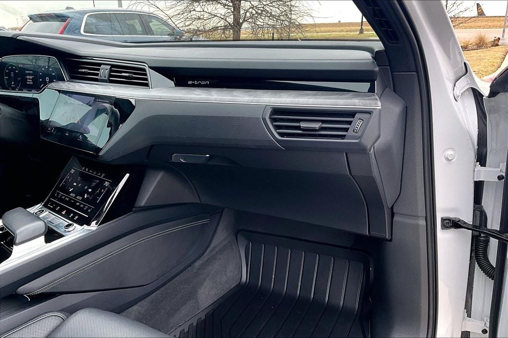 2024 Audi Q8 Sportback e-tron Prestige S line quattro