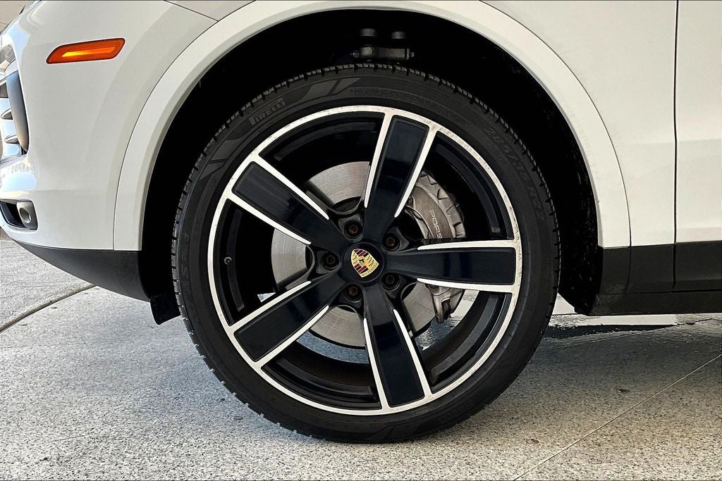 2023 Porsche Cayenne Base