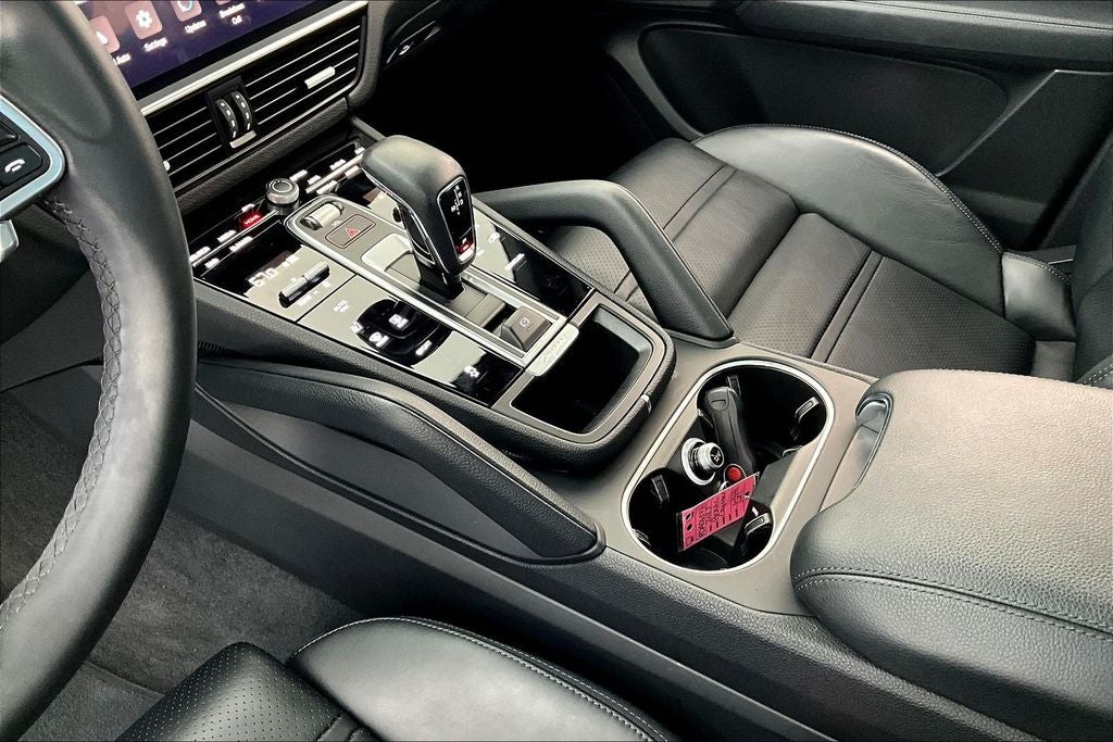 2023 Porsche Cayenne Base