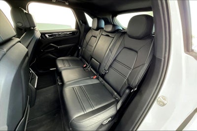 2023 Porsche Cayenne Base