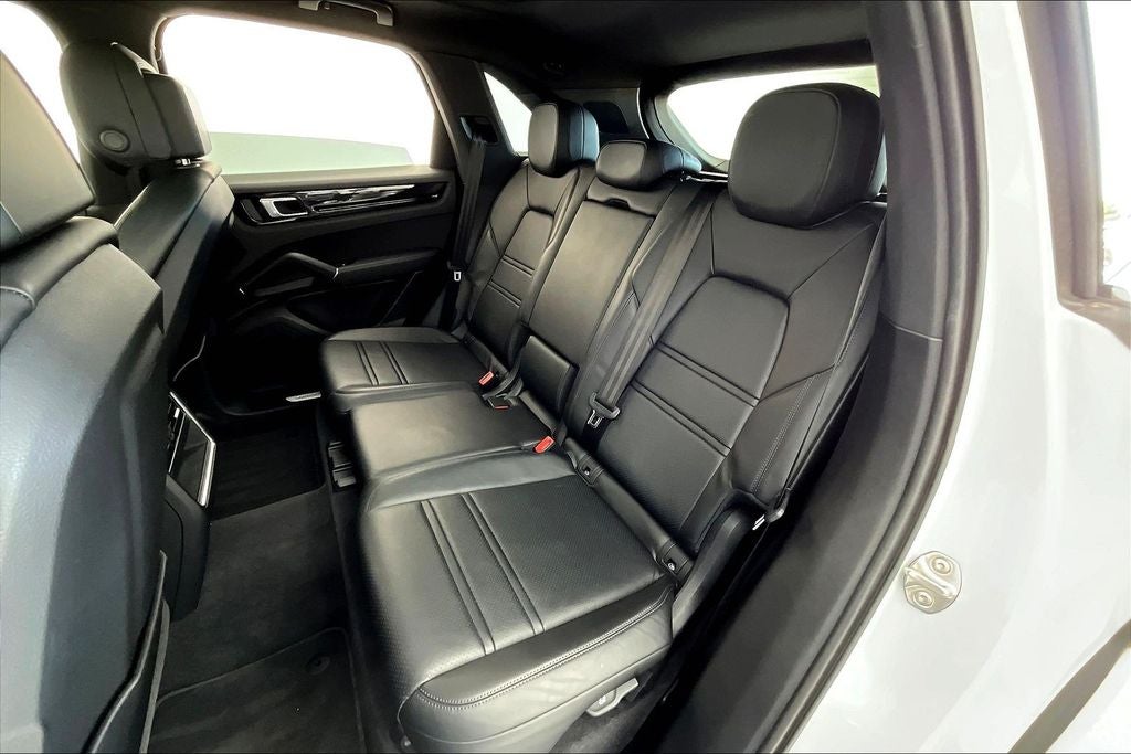 2023 Porsche Cayenne Base