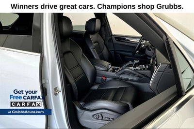 2023 Porsche Cayenne Base