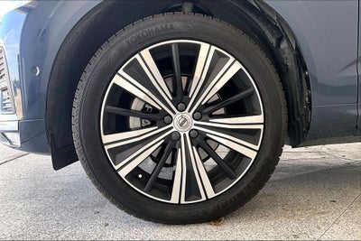 2023 Volvo XC60 B5 Plus Bright Theme