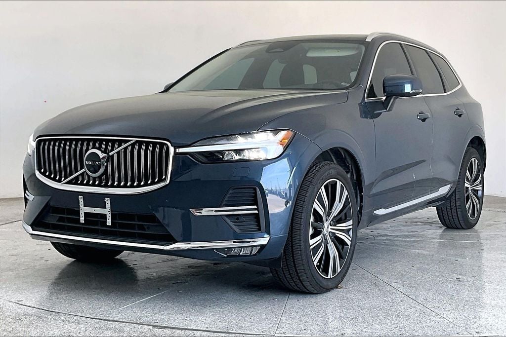 2023 Volvo XC60 B5 Plus Bright Theme