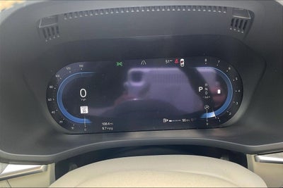 2024 Volvo XC60 B5 Ultimate Dark Theme