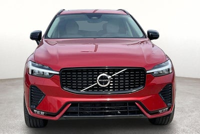 2024 Volvo XC60 B5 Ultimate Dark Theme