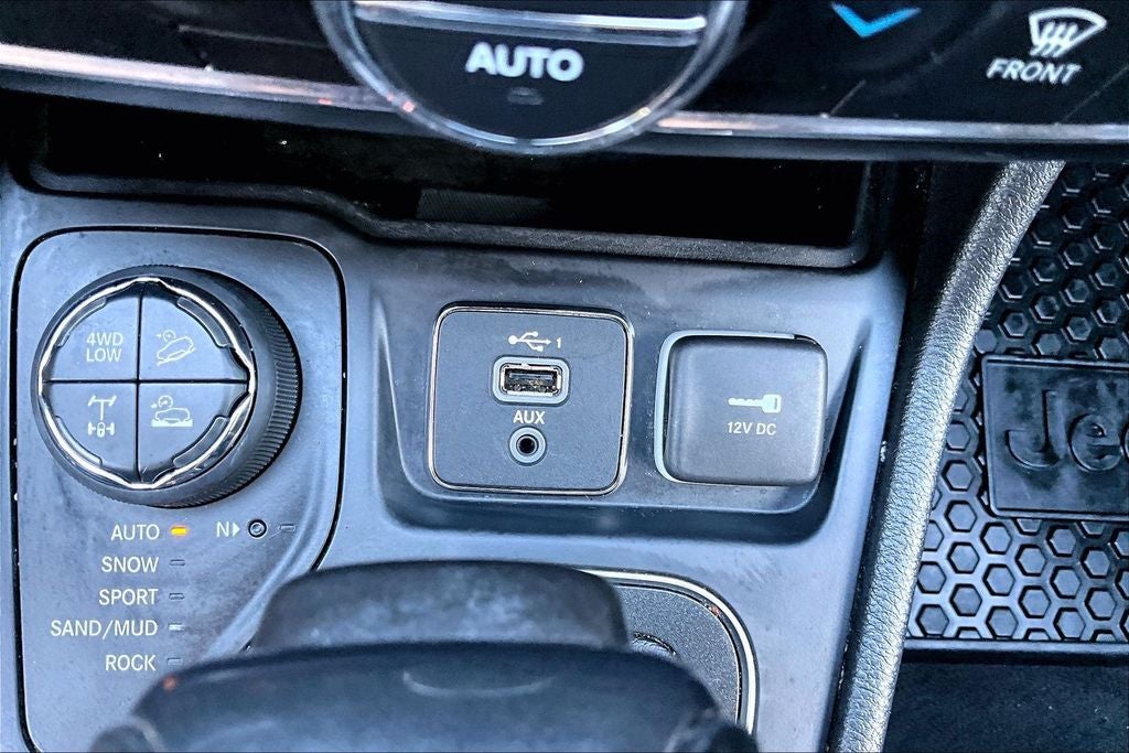 2020 Jeep Cherokee Trailhawk