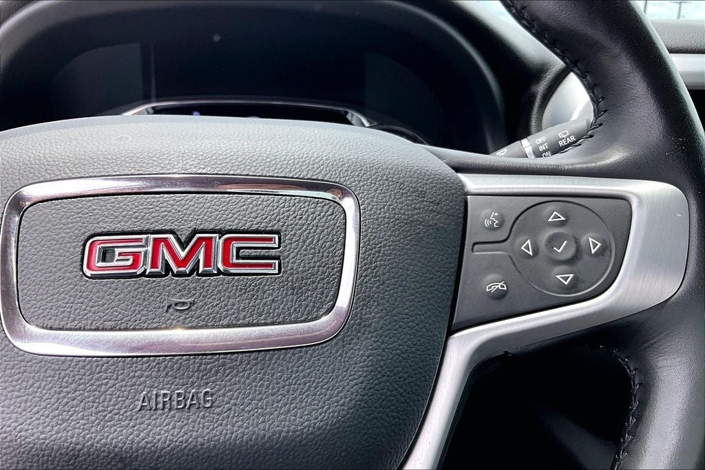 2022 GMC Acadia SLT