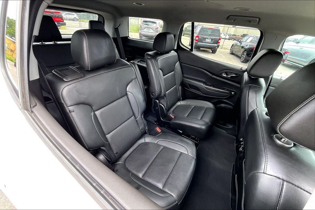 2022 GMC Acadia SLT