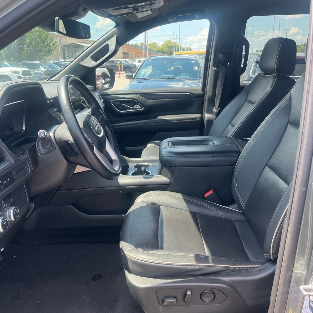 2023 GMC Yukon SLT