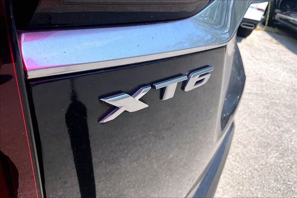 2023 Cadillac XT6 Luxury
