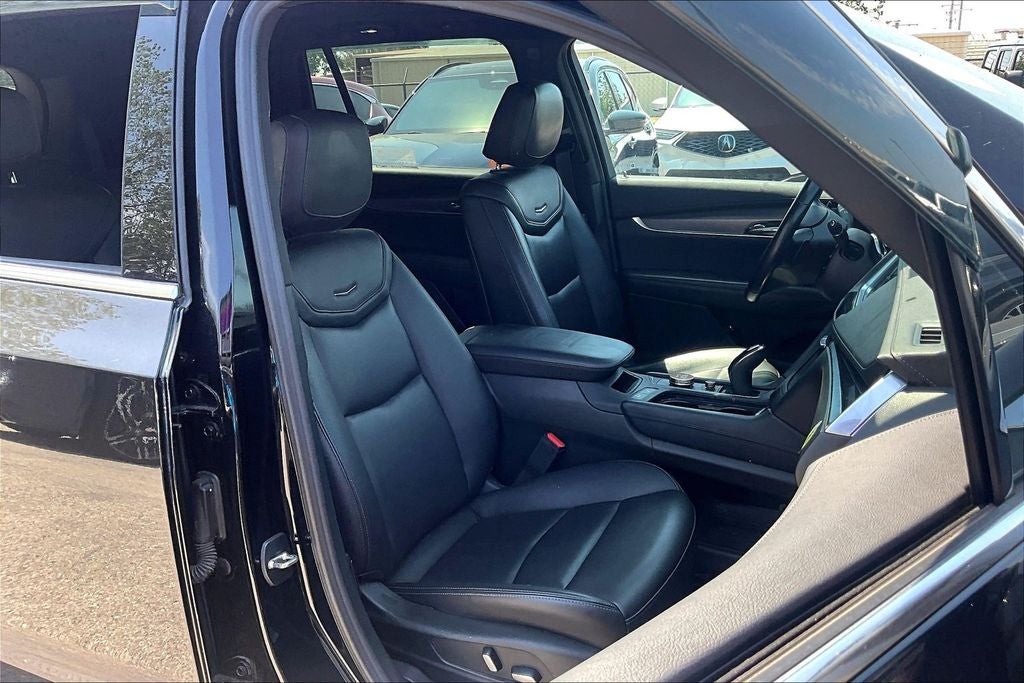 2023 Cadillac XT6 Luxury