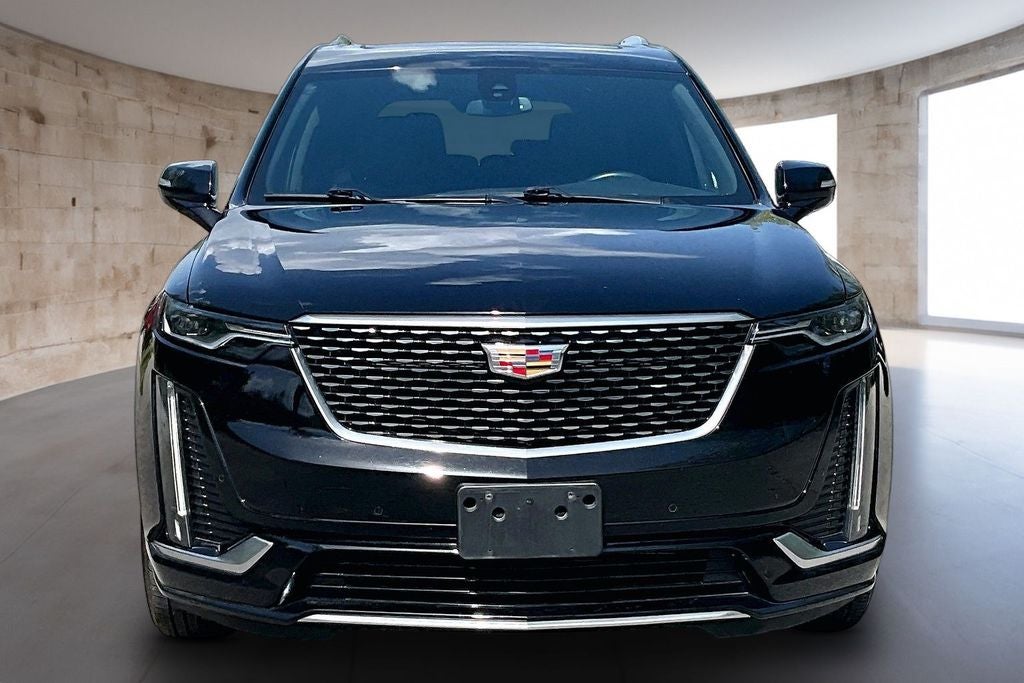 2025 Cadillac XT6 Luxury