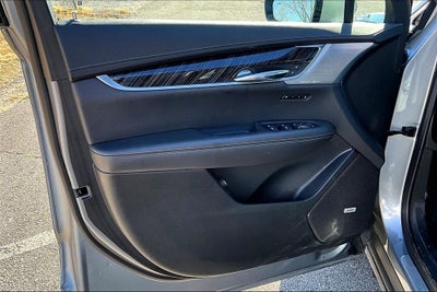 2025 Cadillac XT6 Premium Luxury