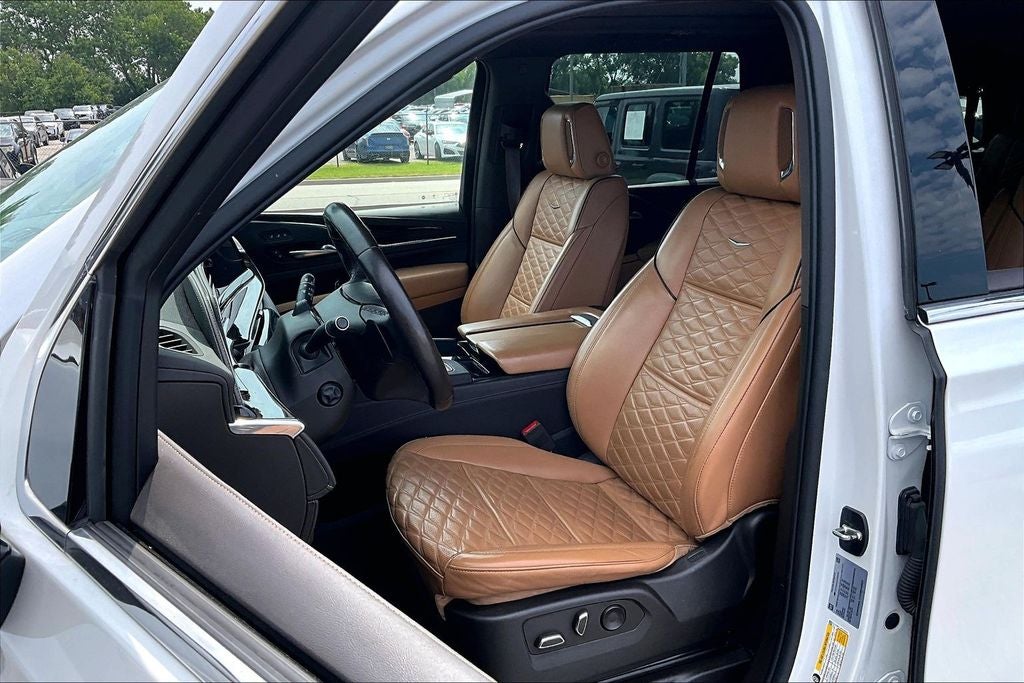 2023 Cadillac Escalade Premium Luxury