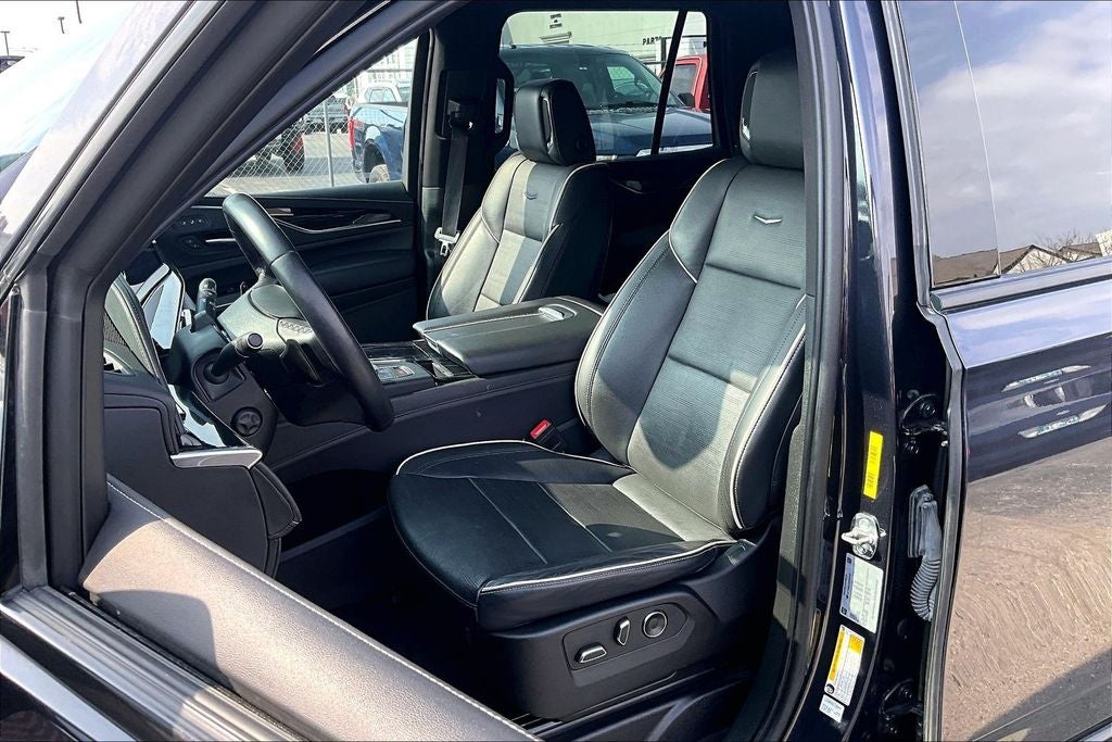 2023 Cadillac Escalade Sport