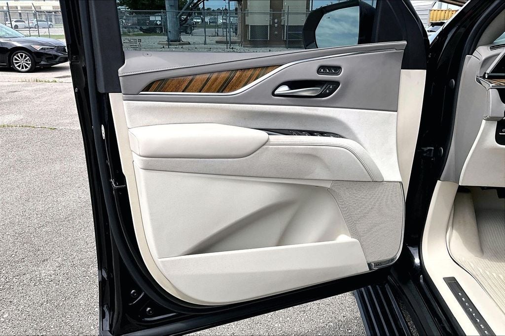 2023 Cadillac Escalade Sport Platinum
